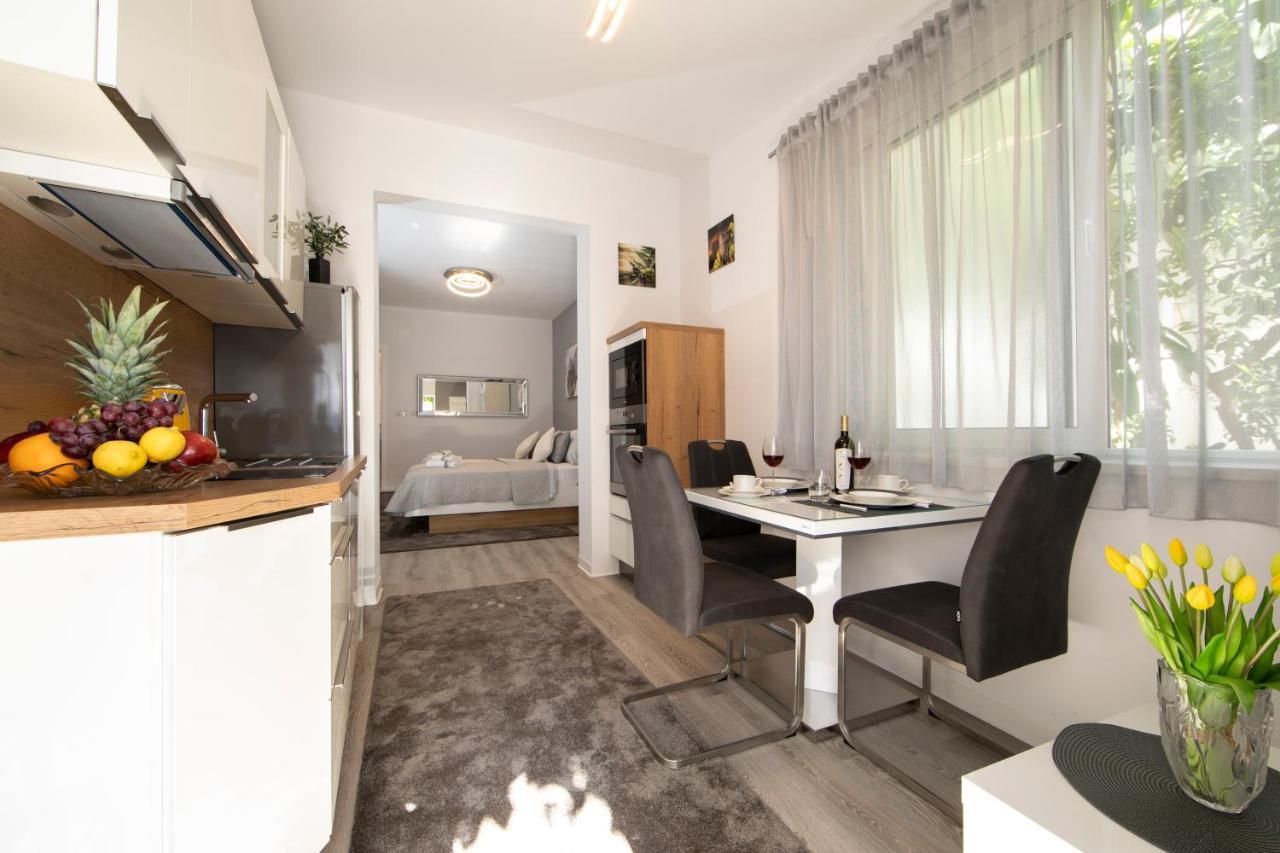 Apartments Ozrenka Tučepi Exteriör bild