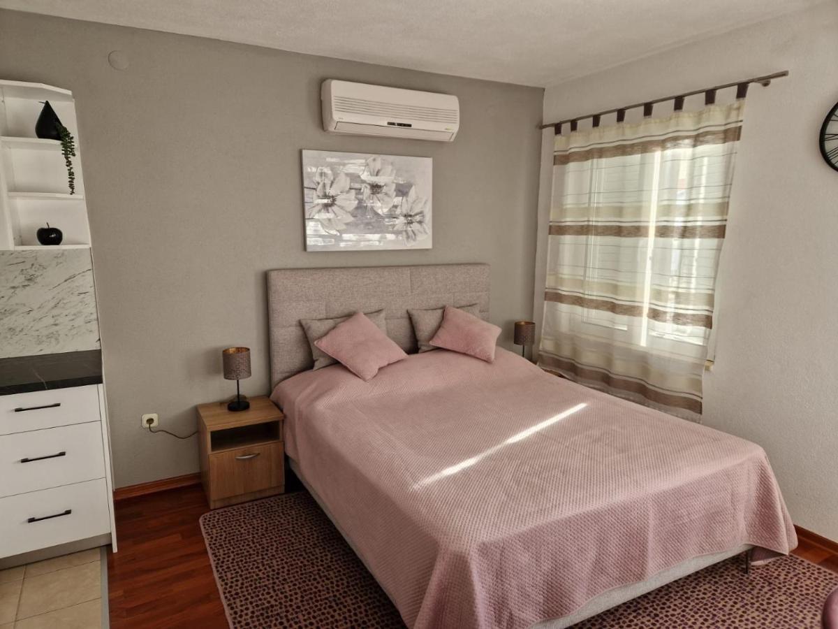 Apartments Ozrenka Tučepi Exteriör bild